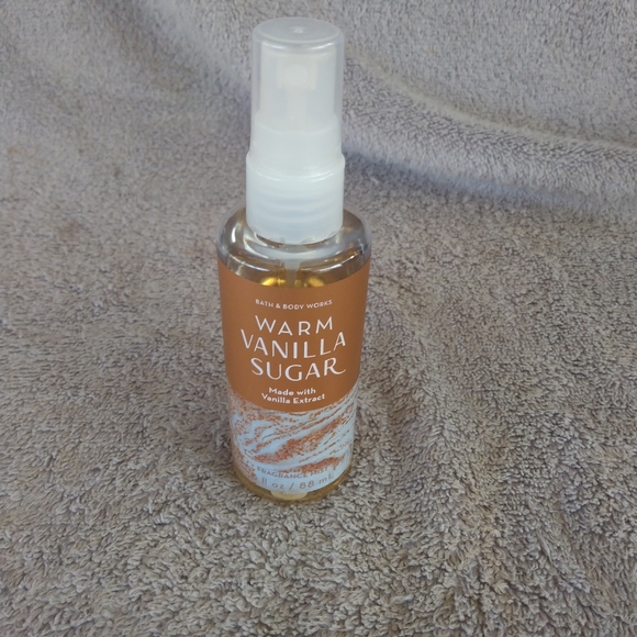 BATH & BODY WORKS Warm Vanilla Sugar mist - Picture 1 of 2